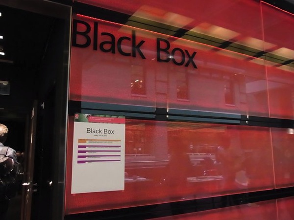 CI2014口演発表会場Black Box